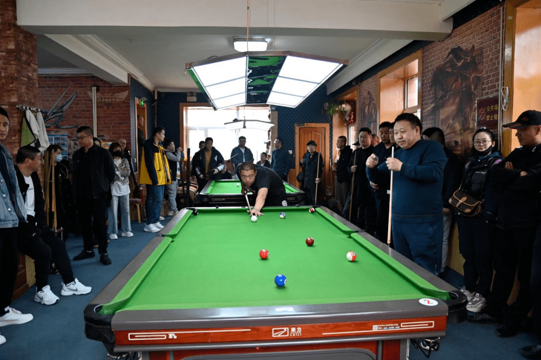 包含迷你台球比赛：全民娱乐新潮流的词条
