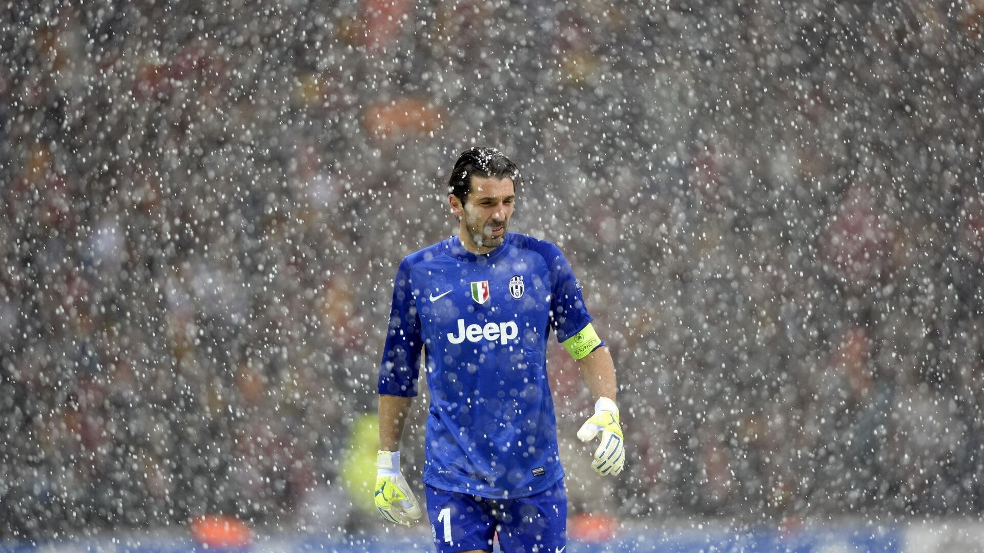 九游游戏中心-欧洲杯超级对决：战术变化引领足球新风！，欧洲超级杯比赛