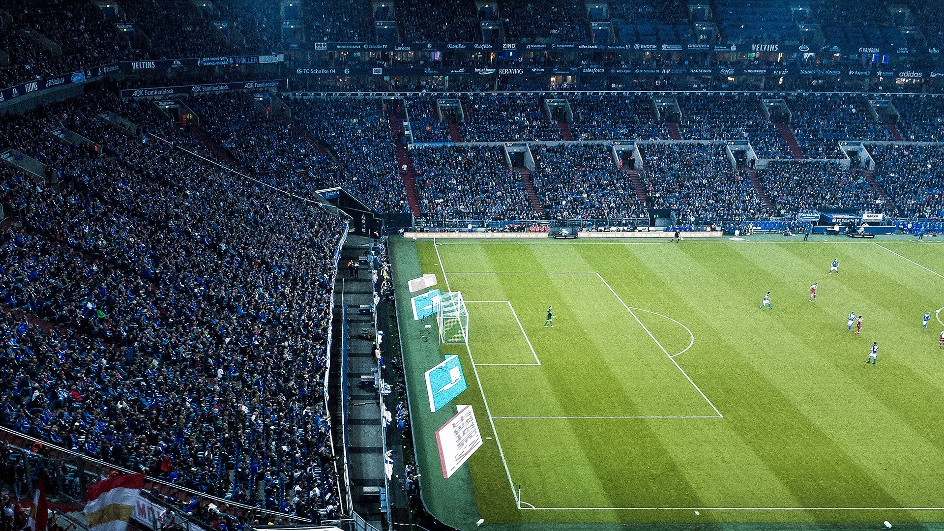 _跨界合作:时尚品牌助阵赛事风格升级_,时尚跨界联名