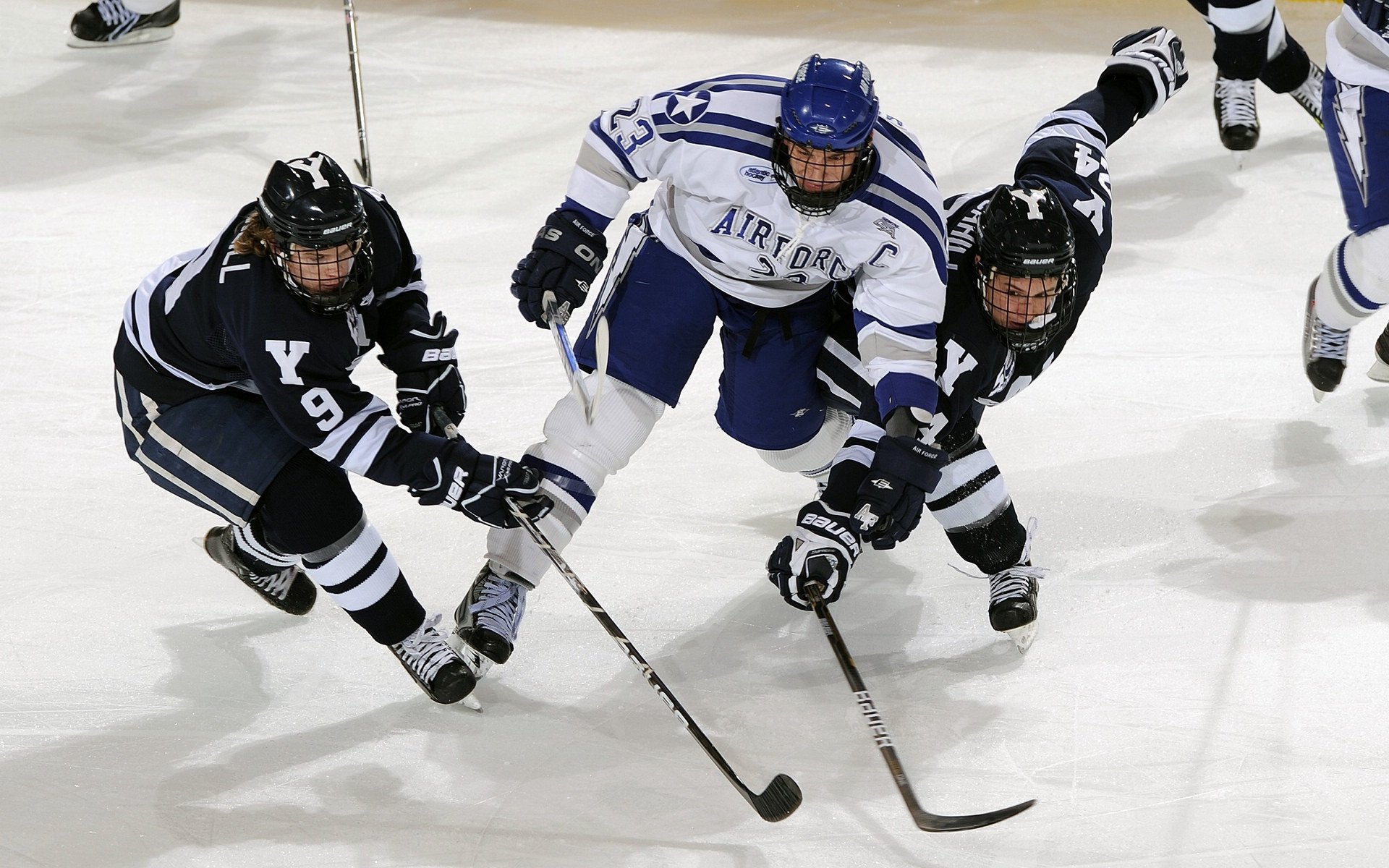 意甲联赛多支球队战术端庄，提升比赛观赏性，意甲联赛足球